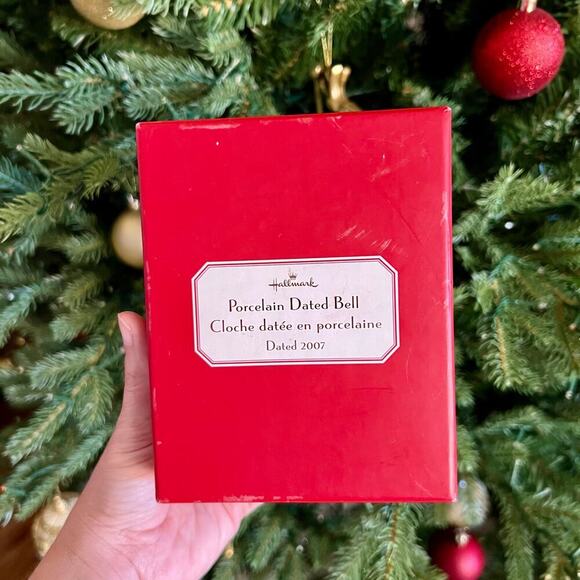 NEW in Box Hallmark 2007 White Porcelain Christmas Bell with Wreath Bow Ornament - Picture 2 of 9